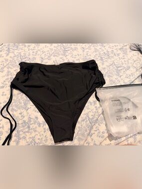 High-Waist Black Bikini Bottoms - Classic Women's Swimwear